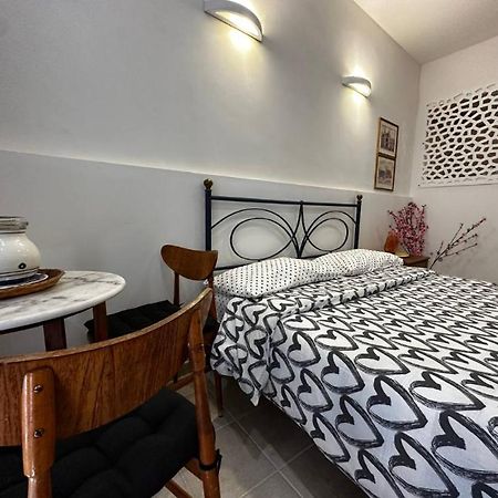Enchanting Room In Bari Old Town Екстер'єр фото