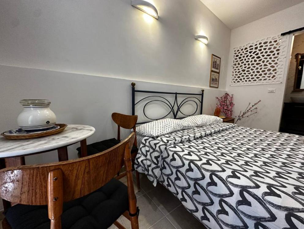 Enchanting Room In Bari Old Town Екстер'єр фото